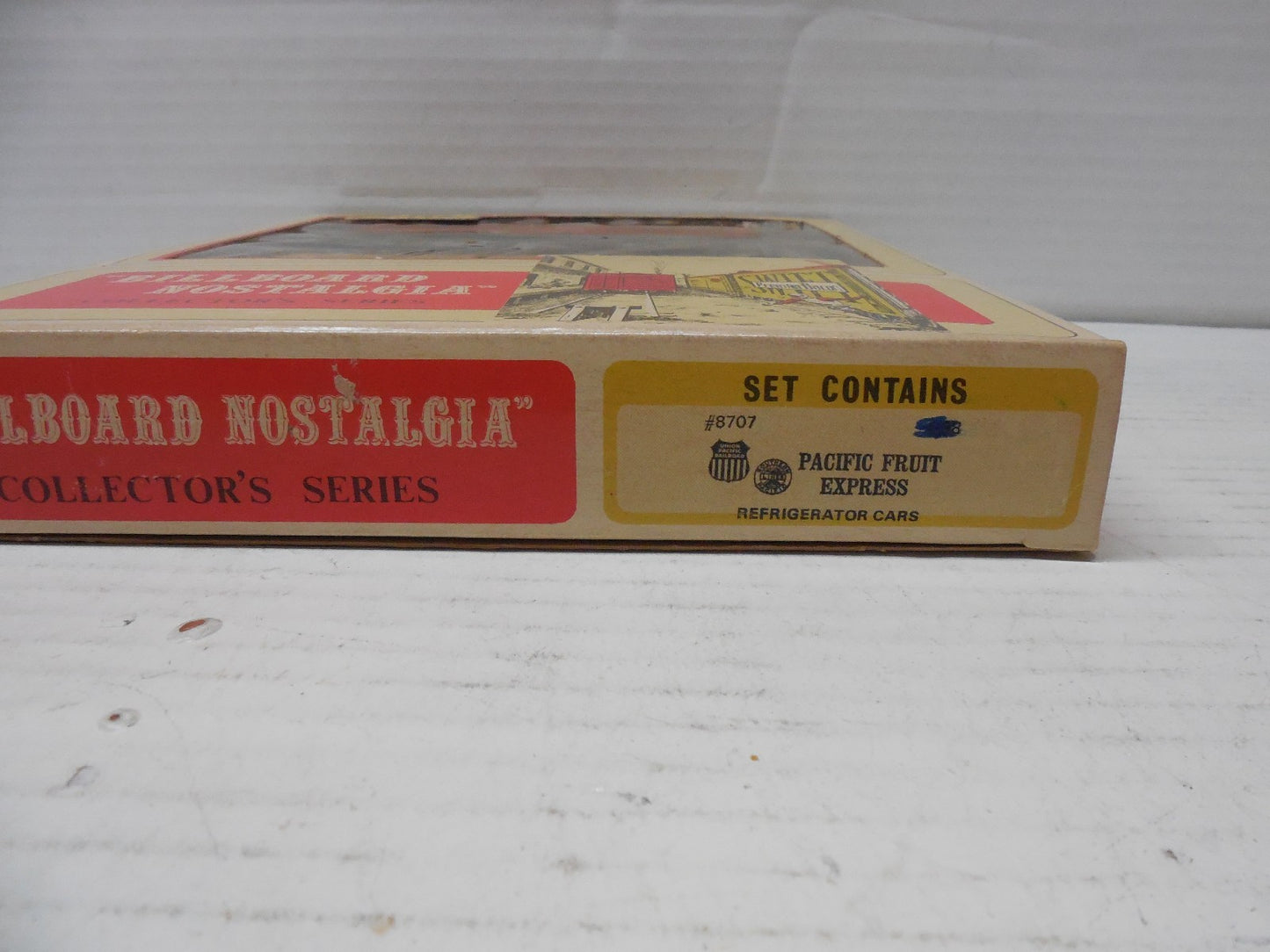 Ho Scale Train-Miniature 8707 Billboard Nostalgia Pacific F.E Kit Lot#3971