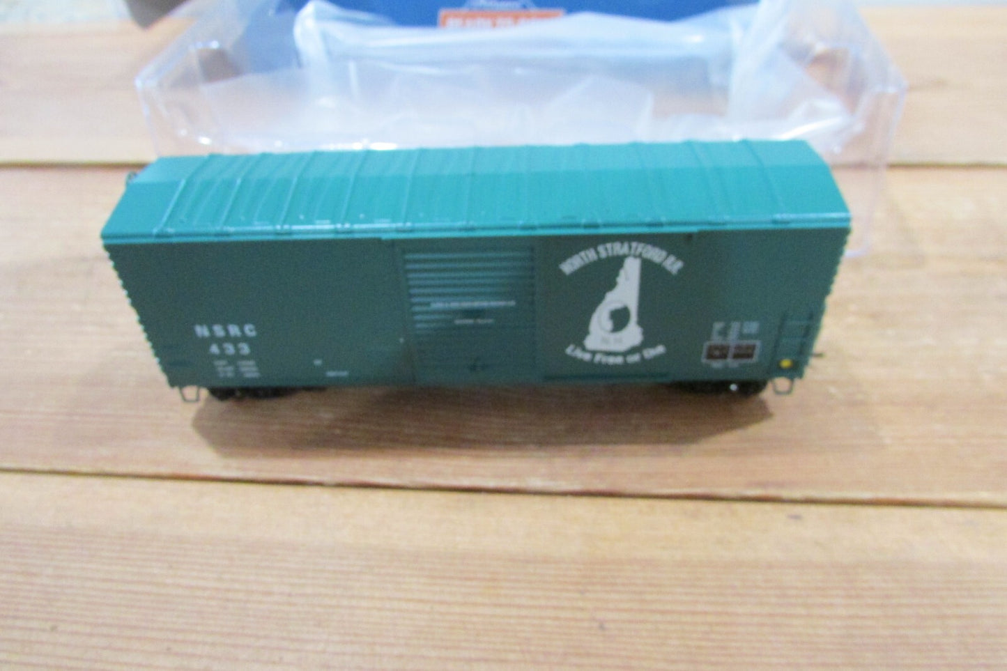 HO Scale Athearn/Roundhouse ATH67743 40' Modernized Box Car ATH4622