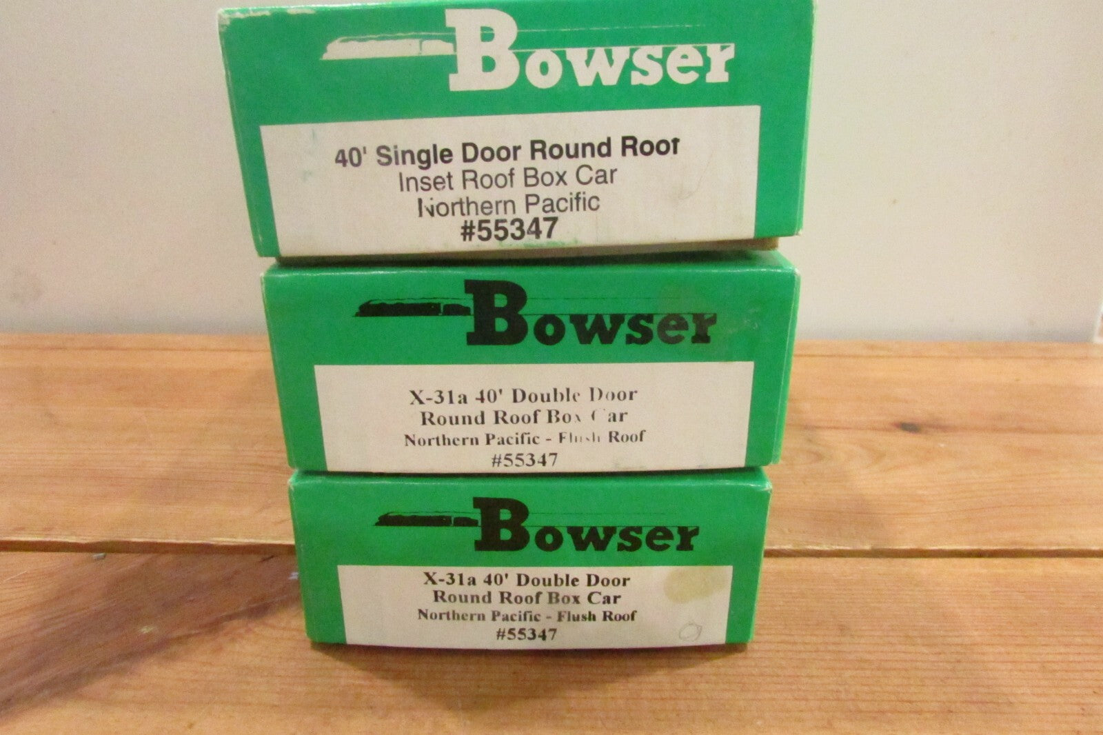 Ho Scale Bowser (3) 55407 50' Double Door Round Roof Northern Pacific Lot#4456