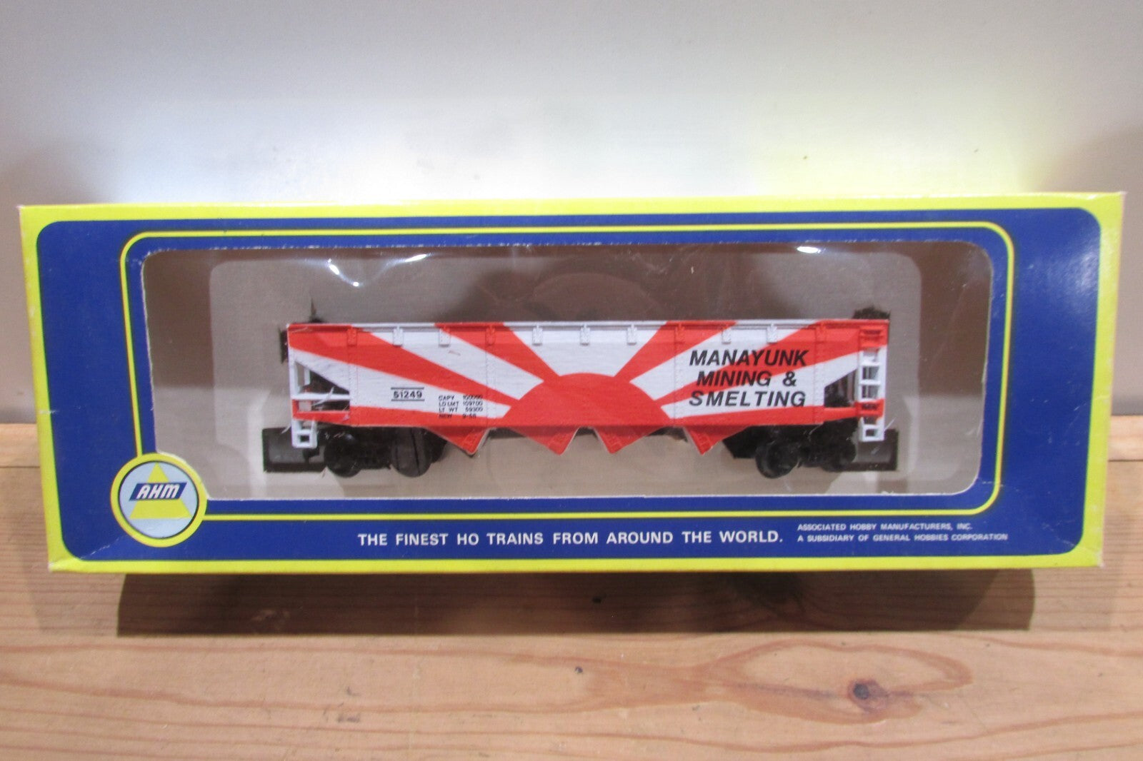 HO Scale AHM 5460K Open Hopper Manayunk Mining & Smelting Car#51249