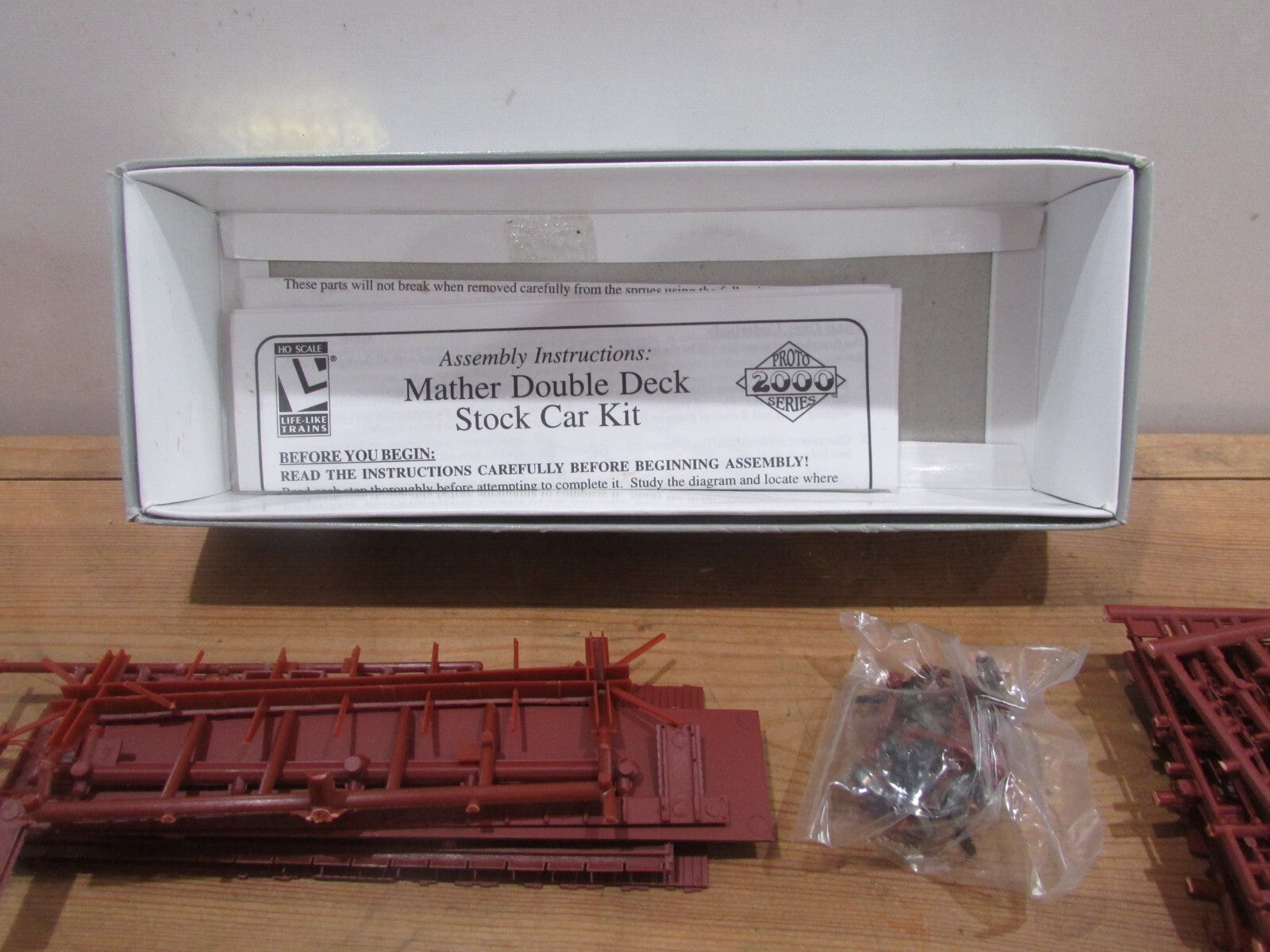 HO Scale Life-Life Proto 2000 Series (2)Mather 40' Double Stock Cars  Lot#3546