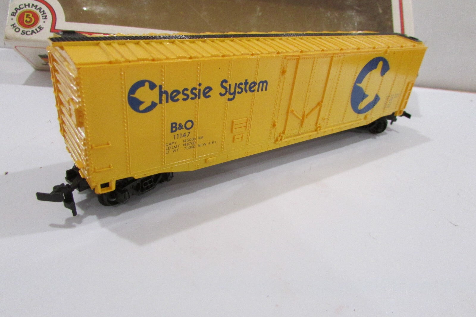 HO Scale Bachmann 43-1010-9 51' Box Car CHESSIE
