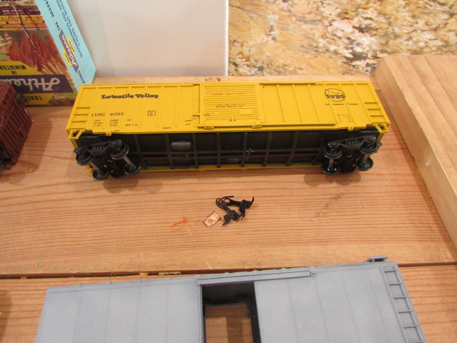 HO Scale Athearn Assorted Freight Cars (6) Lot#1987