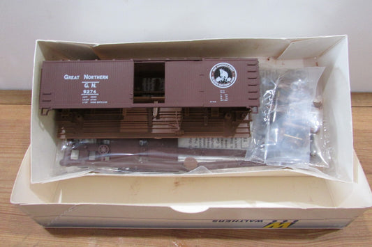 HO Scale Walthers 932-2005 40' DS Wood Box Great Northern Kit