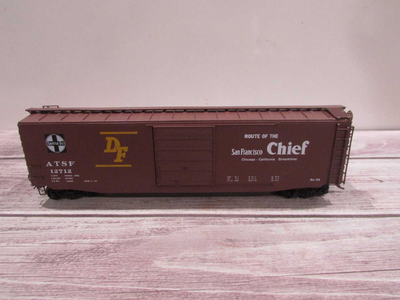 Ho Scale InterMountain 40908-07 PS-1 50'  SD Box Car Santa Fe #12712 Lot#4045