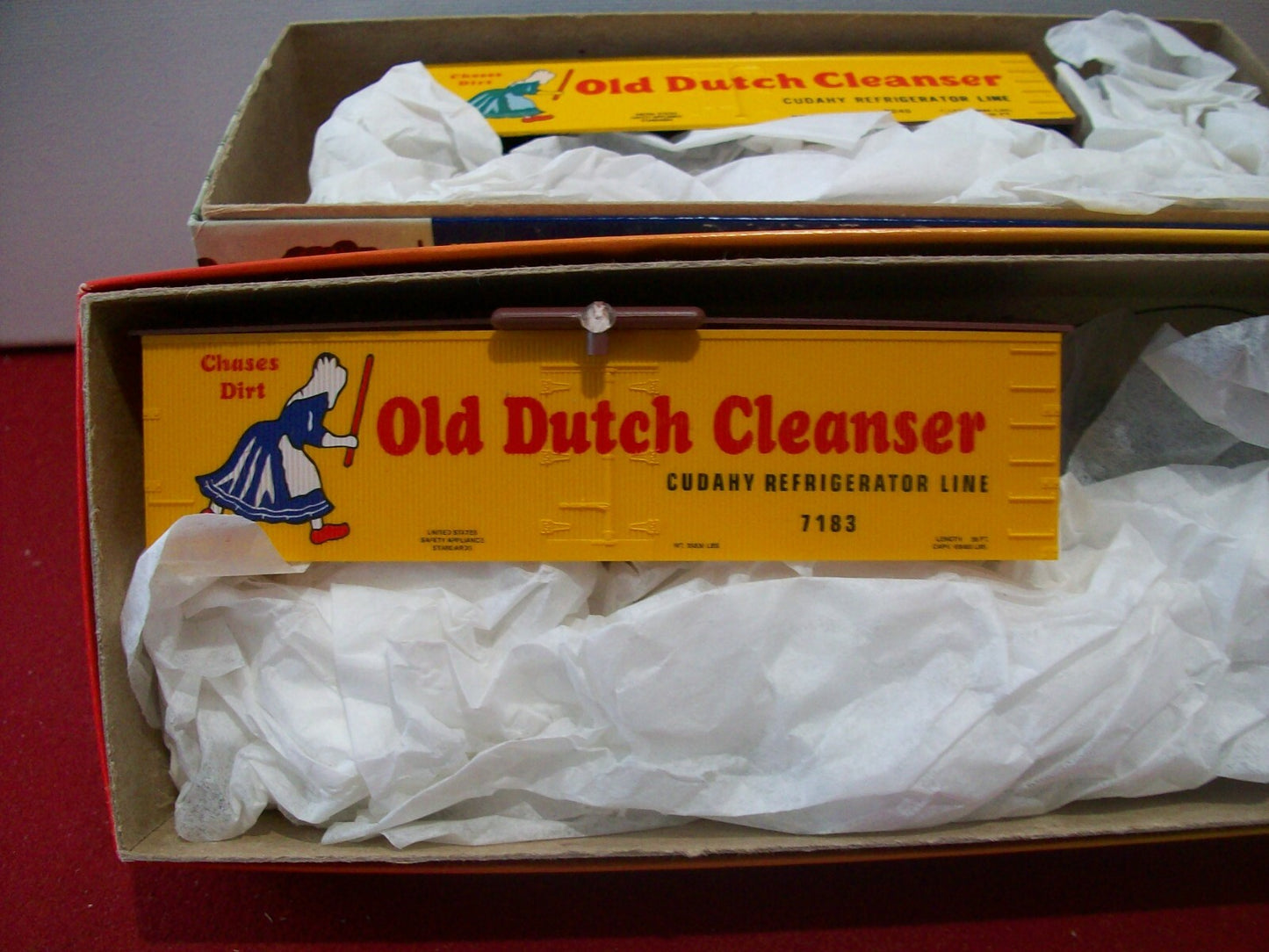 HO Scale (3)RoundHouse 36' Billboard Refrigator Car"Old Dutch Cleanser" Lot#0553