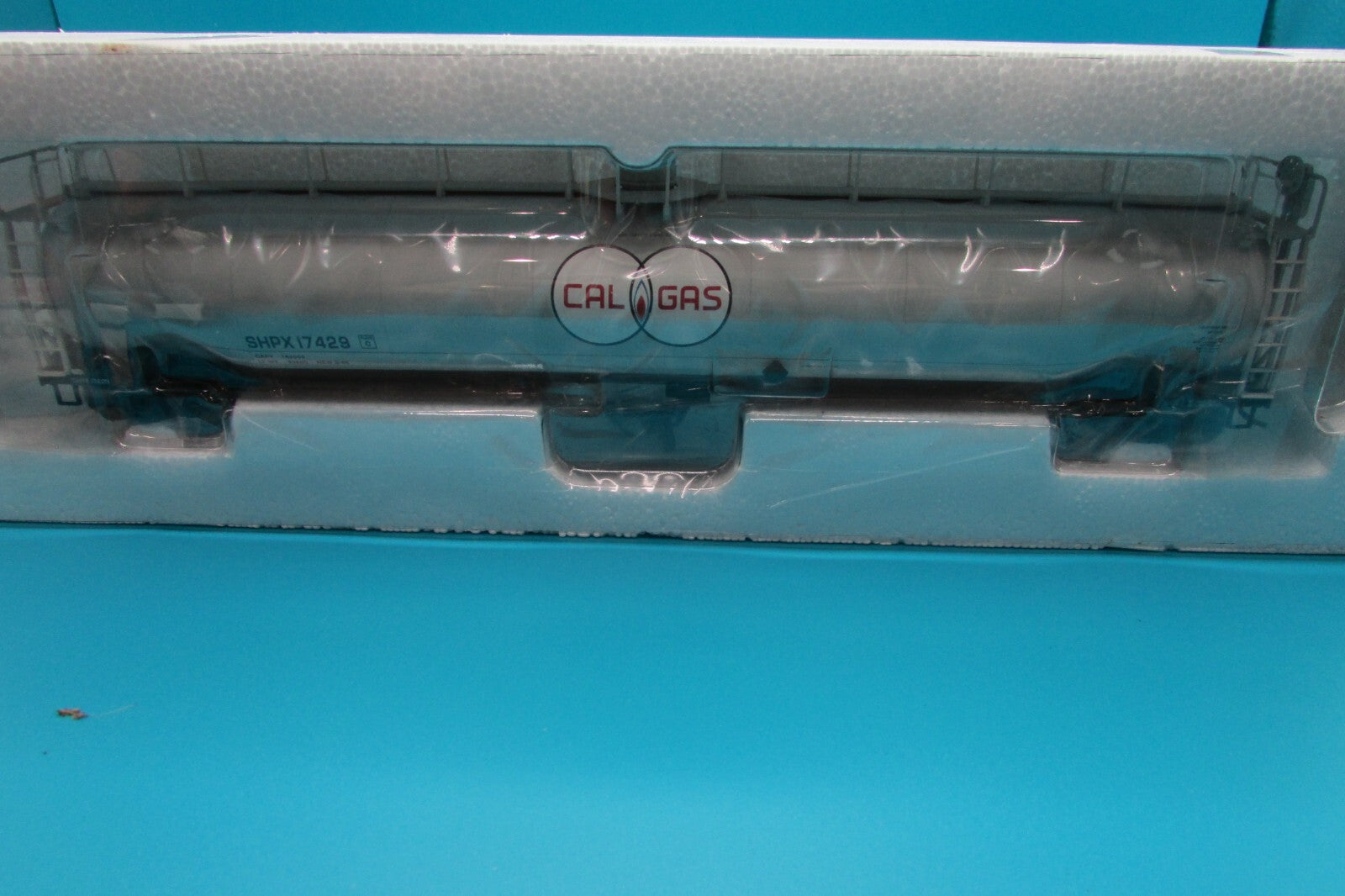 HO Scale Atlas 1734-1 ACF 33,000 Gallons Tank Car   A4427