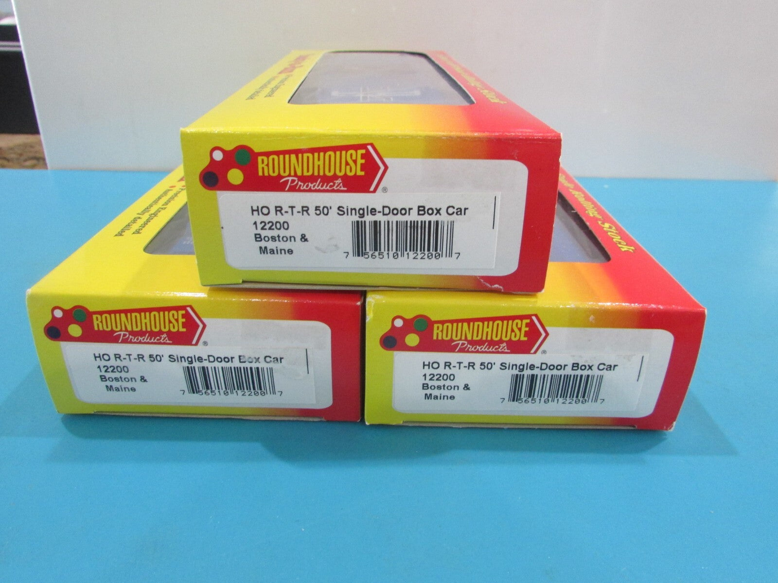 HO Scale Roundhouse (3) R-T-R 50' AAR Single Door Freight Cars B&M Lot#2417