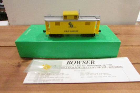 Ho Scale Bowser 3-3005 Steen Caboose RTR C&O  #900358