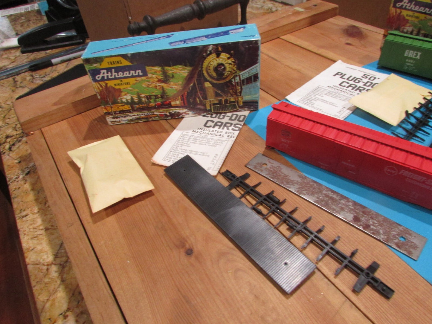 HO Scale Athearn (4) Assorted Box Car Lot#0939