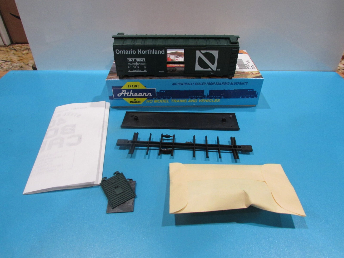 HO Scale Athearn 1213 40' FT Boxcar Ontario Northland Kit Car