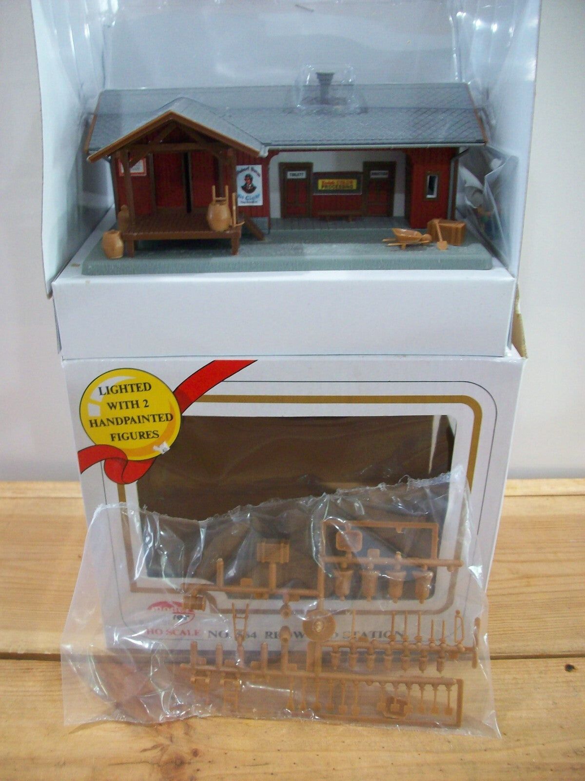Ho Scale Model Power 564 Redwood Station Lot#0494