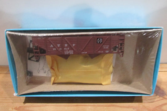 Ho Scale Athearn 5421 34ft c/s Hopper Santa Fe Kit  ATH4491