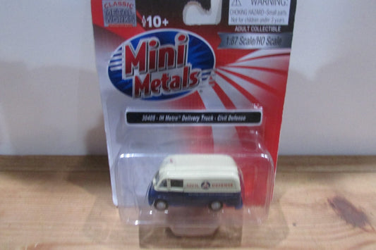 Ho Scale/1:87 Scale Classic Metal Work 30405 IH Metro Delivery Truck Civil Def.
