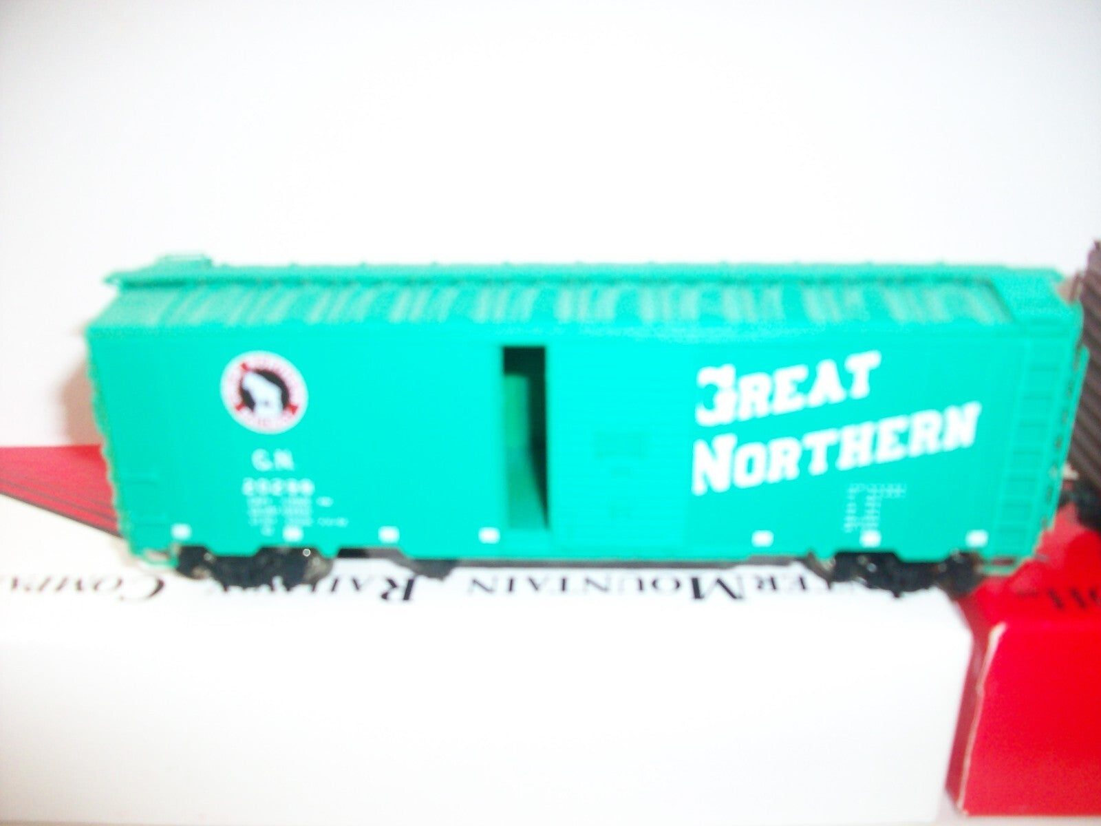 HO Scale (3) Intermountain Assorted Freight Cars Lot#0463