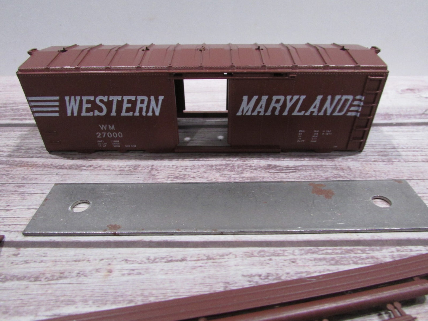 HO Scale RoundHouse 1078 40' Box Car Kit Western Maryland #27000 RH4305