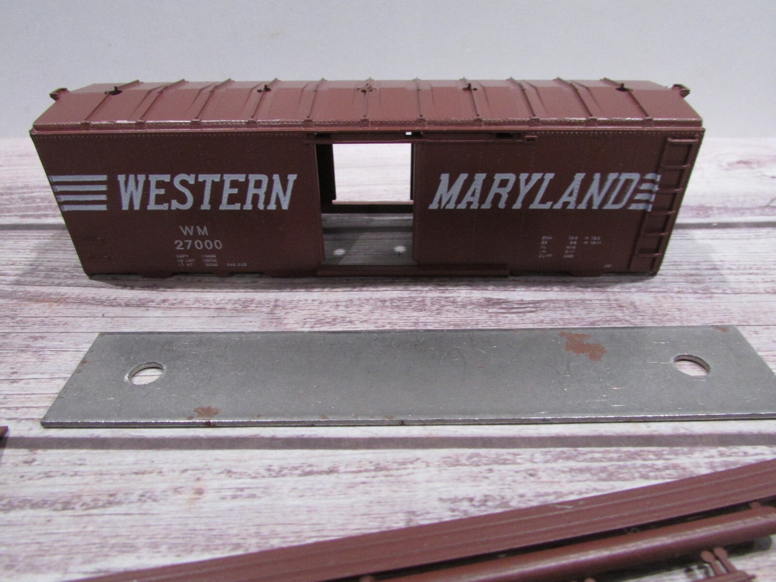 HO Scale RoundHouse 1078 40' Box Car Kit Western Maryland #27000 RH4305