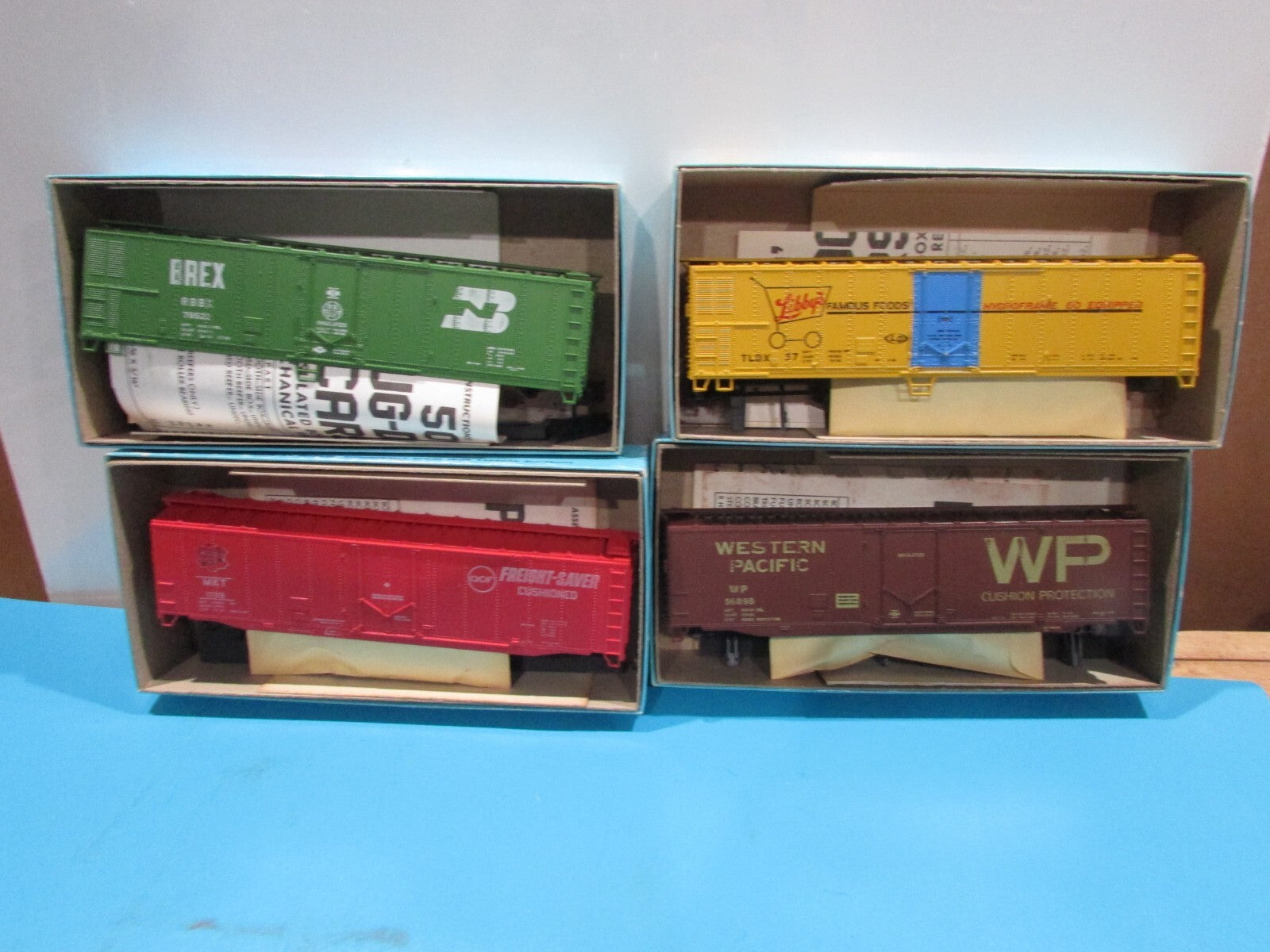 HO Scale Athearn (4) Assorted Box Car Lot#0939