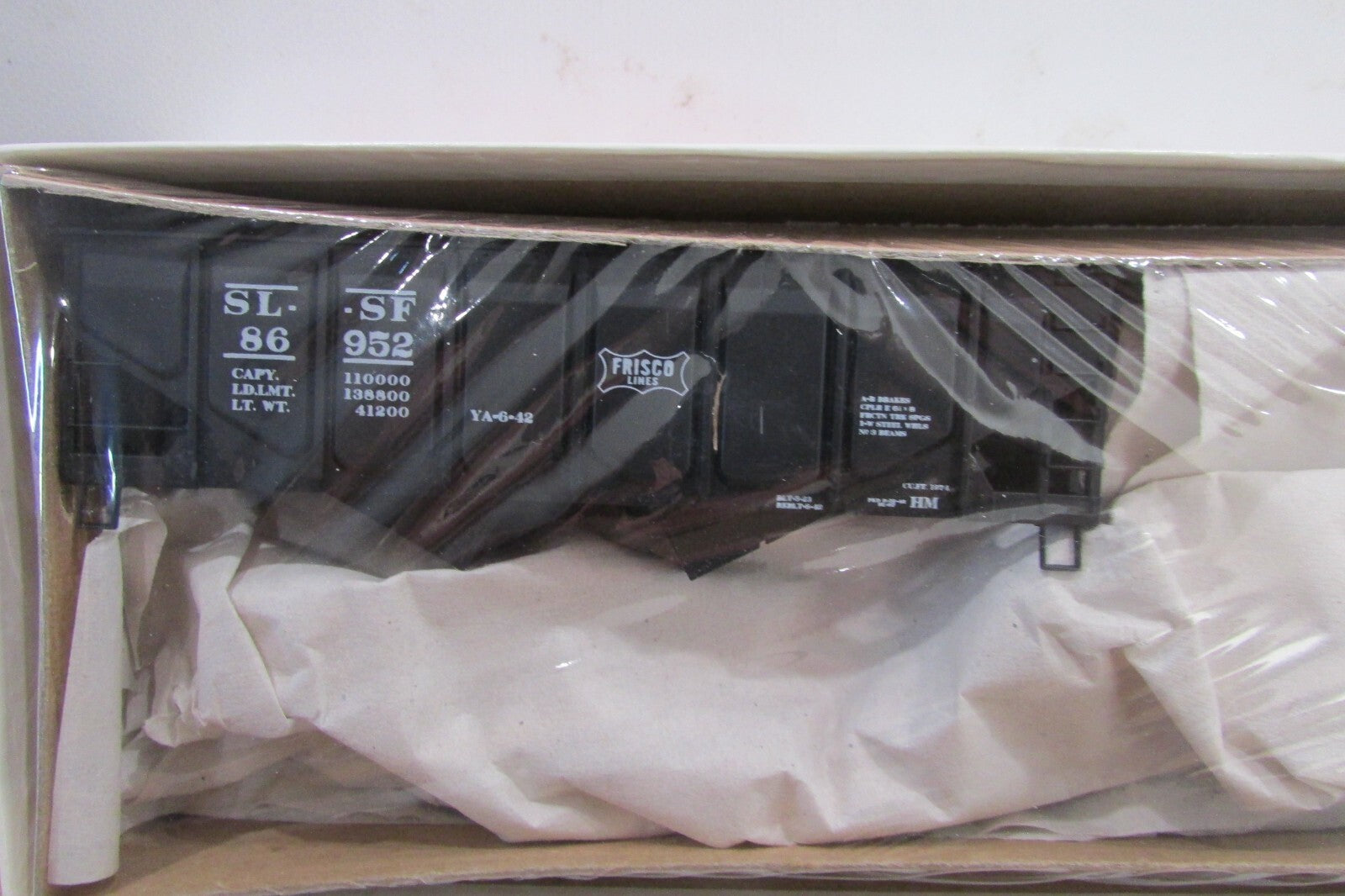 HO Scale Accurail 2806 Panel Side Twin Hopper FRISCO