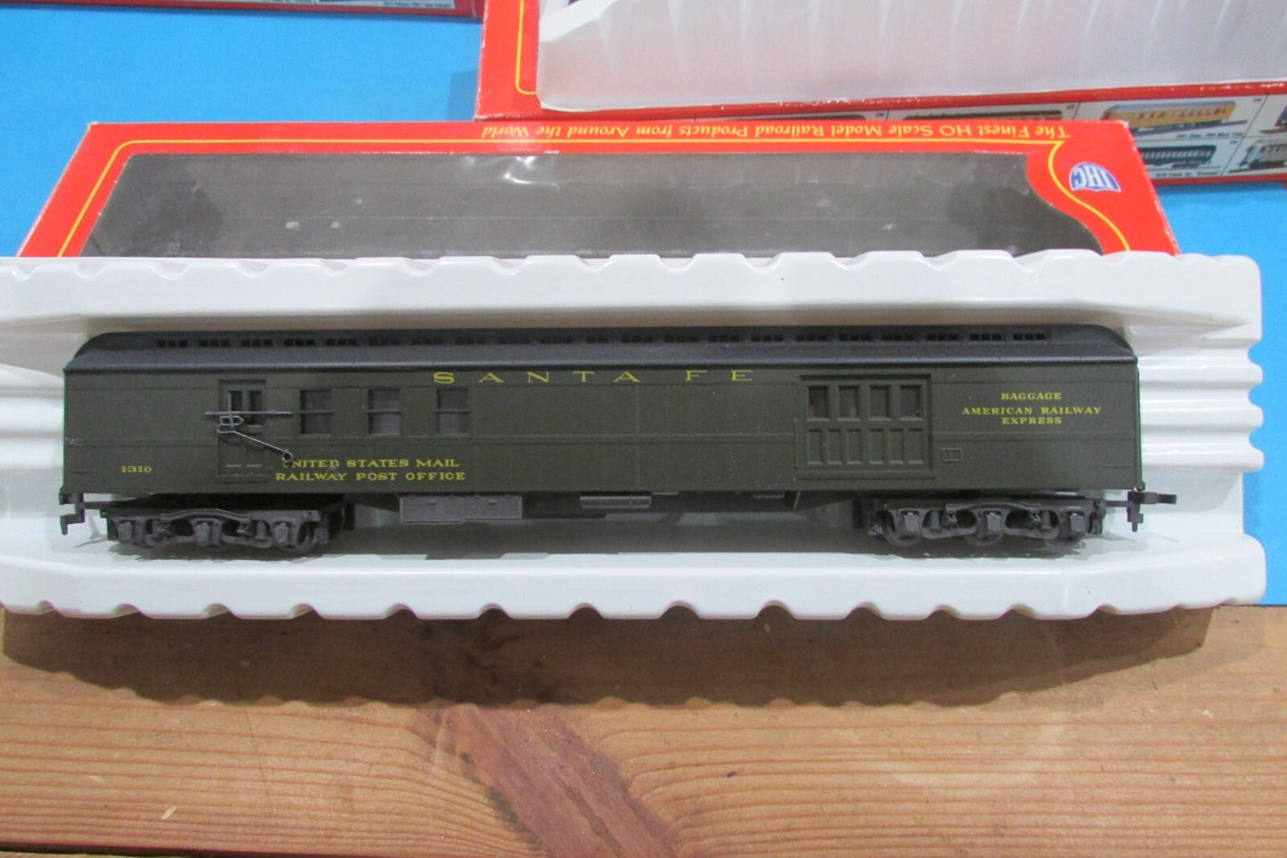 HO Scale IHC (5)Santa Fe Assorted Passenger Cars Lot#2728