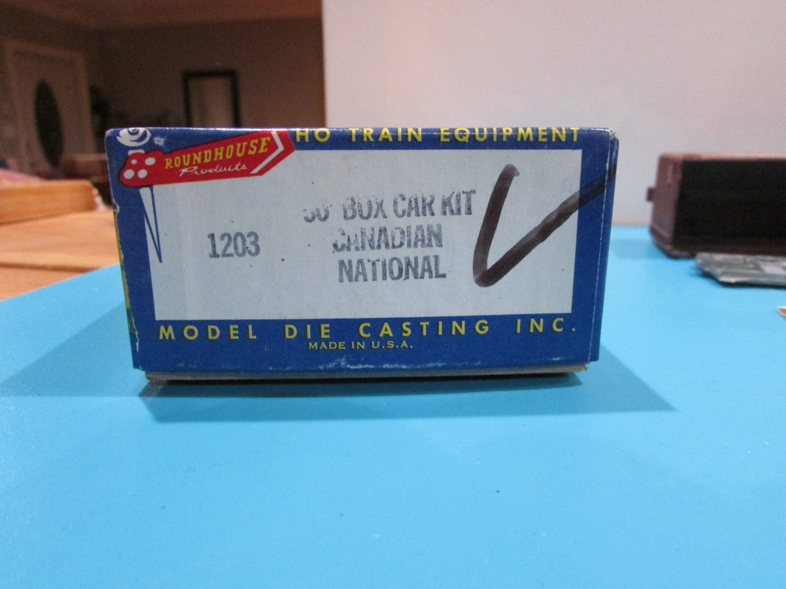 HO Scale RoundHouse 1203 40' Boxcar Kit Canadian National RH4296