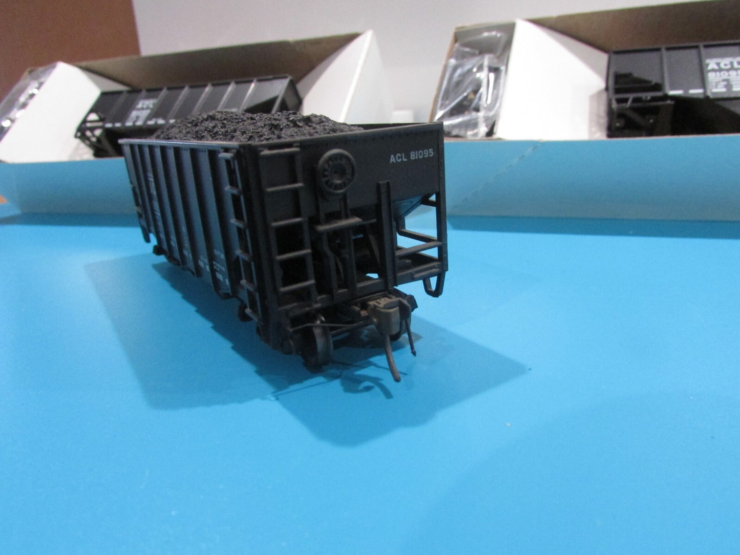 HO Scale Stewart Hobbies (3) Fishbelly 55Ton,6Panel 2Bay Hooper ACL Lot#0827