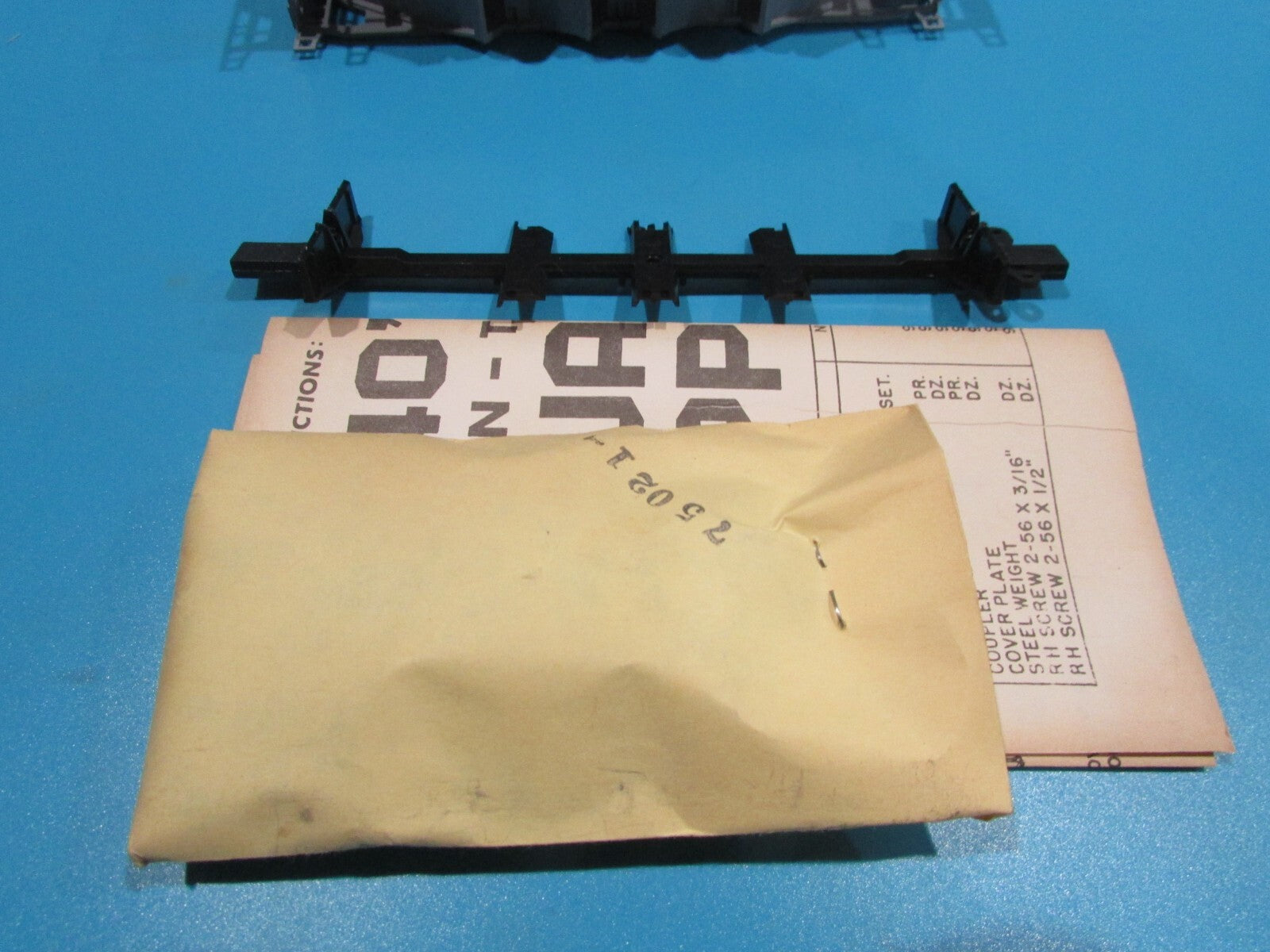 HO Scale Athearn 1757 Hopper Car Kit Western Maryland  Lot#1003