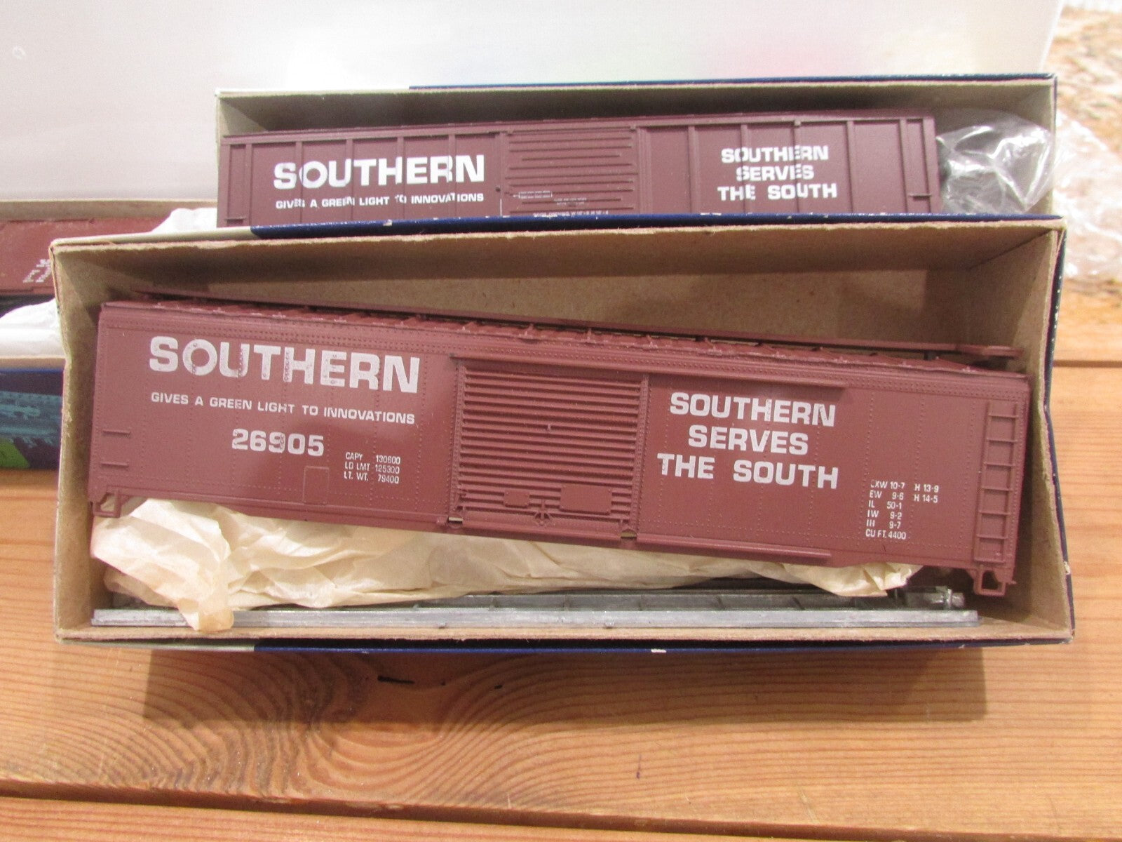 HO Scale Roundhouse (4) Assorted Cars Kits SOUTHERN Lot#1913