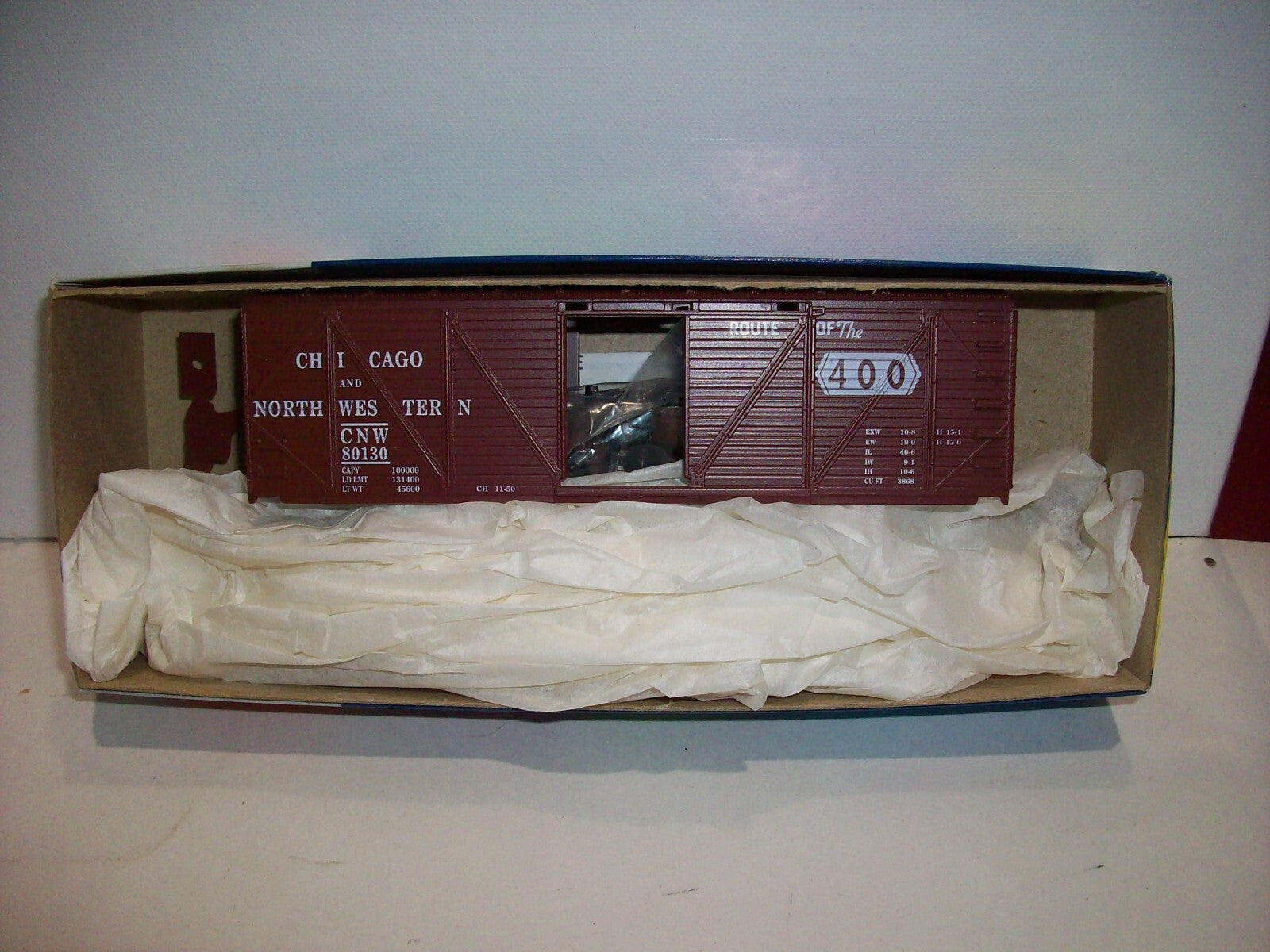 HO Scale Roundhouse 1028 Truss-Boxcar C & N.W Car KIT Lot#0556