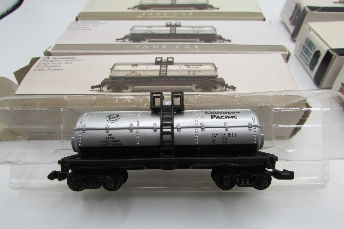 N Scale (9) Assorted Feright Cars Southern Pacific  Lot#2846