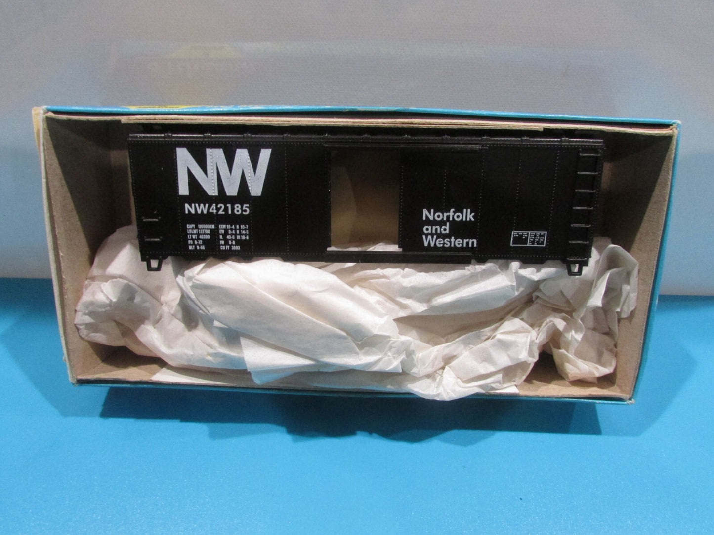 HO Scale Athearn/Bev-Bel 1025-2 40' Boxcar (Circa 1950's) N&W