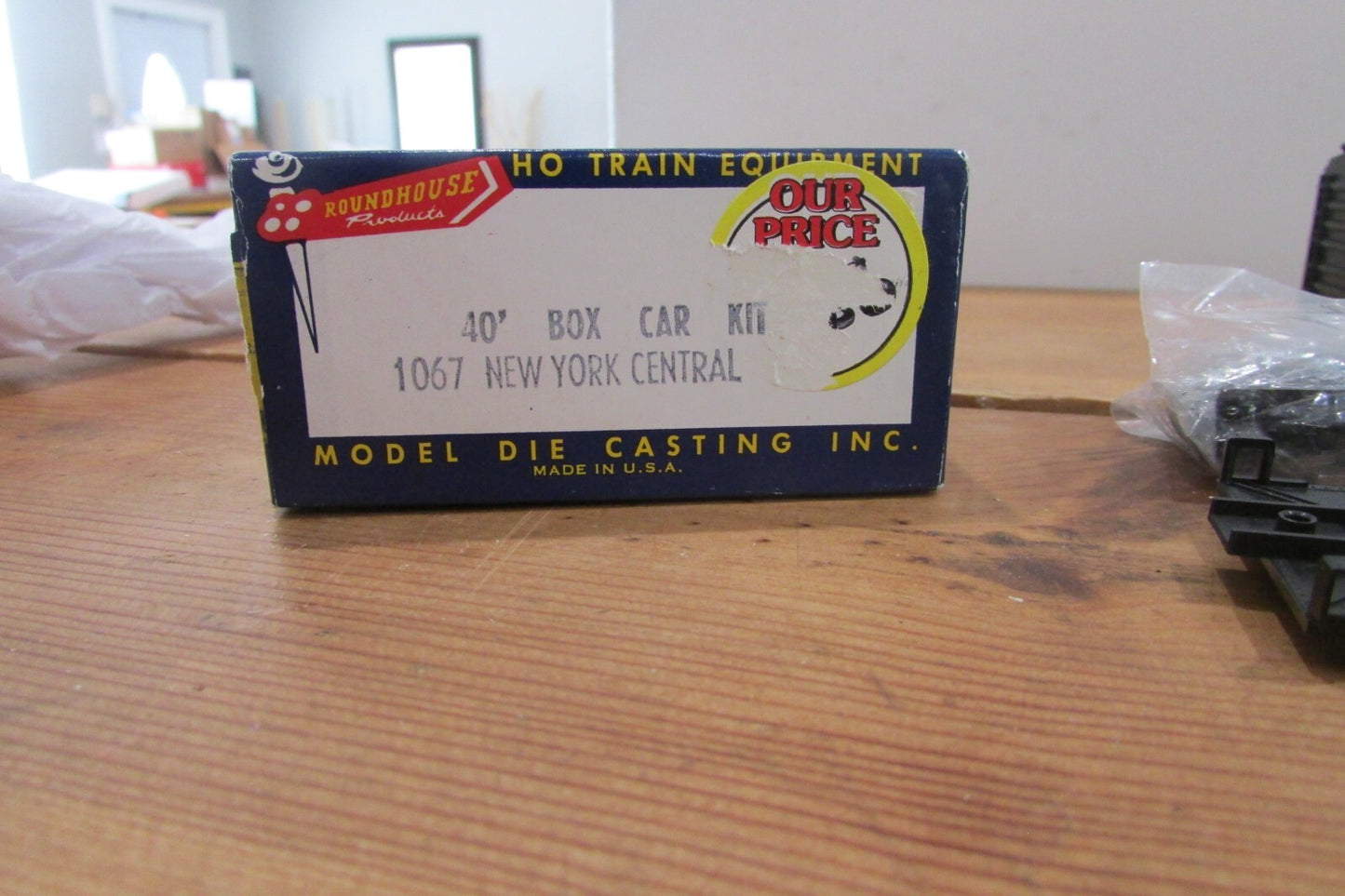 HO Scale RoundHouse 1067 40' Box Car Kit New York Central #173868 RH4772