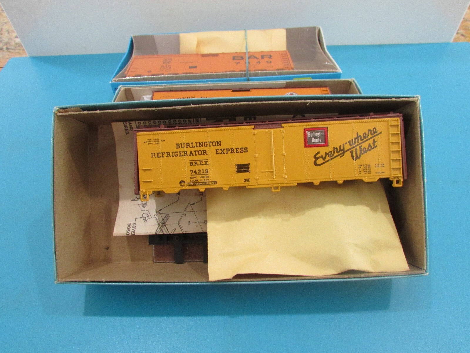 HO Scale Athearn (3Cars) Assorted 40' Box Cars Lot#1617