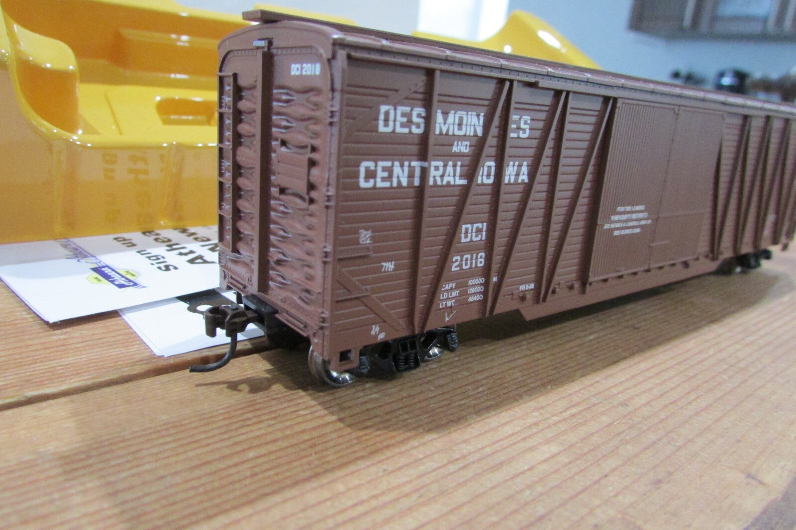 HO Scale Roundhouse 84427 50' Single Sheath Auto Boxcar RH4627