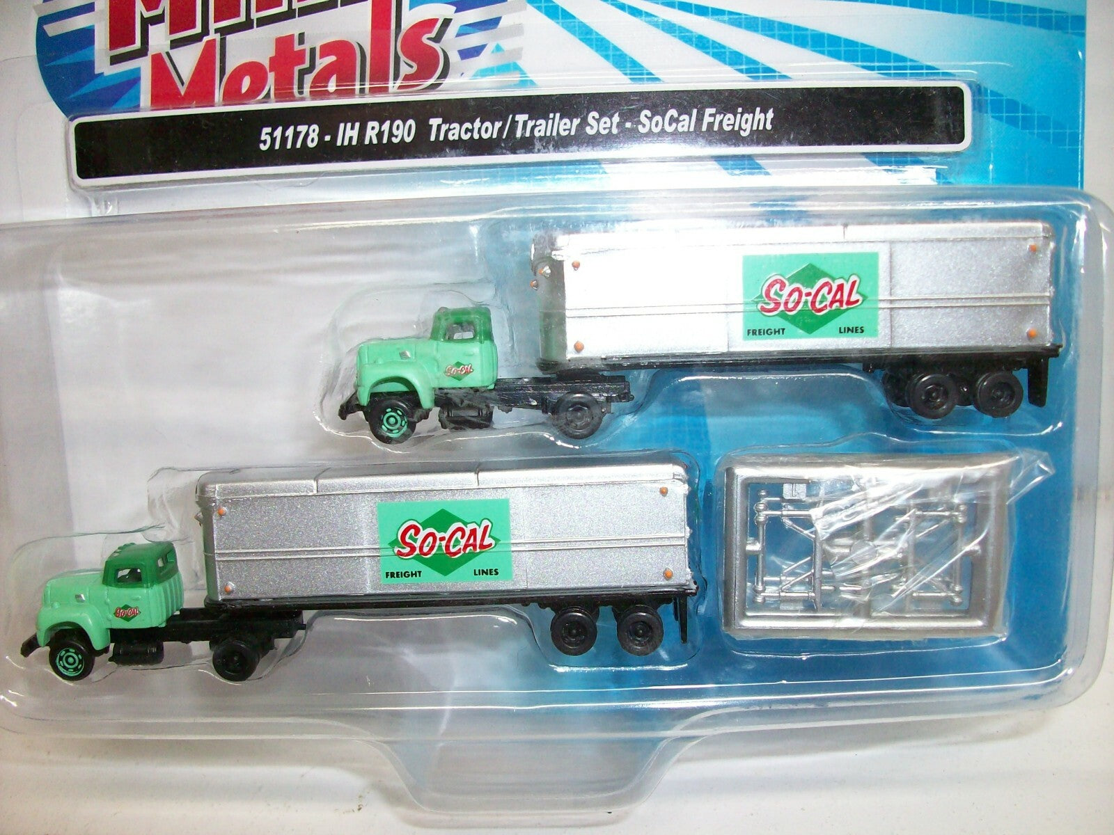  N Scale CMW 51178 IH R190 Tractor-Trailer Set SoCal Freight