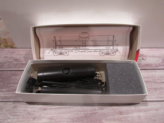 Ho Scale InterMountain 41299 ACF Type 27 Riveted 10,000 Gallon Tank Car Lot#3937
