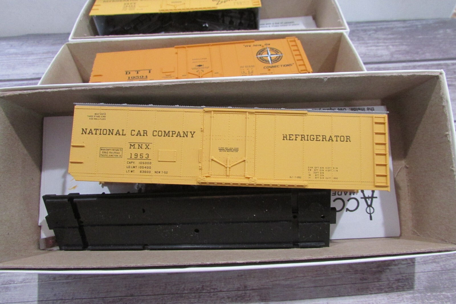 HO Scale Accurail (3) Assorted Freight Cars Kits Lot#3017