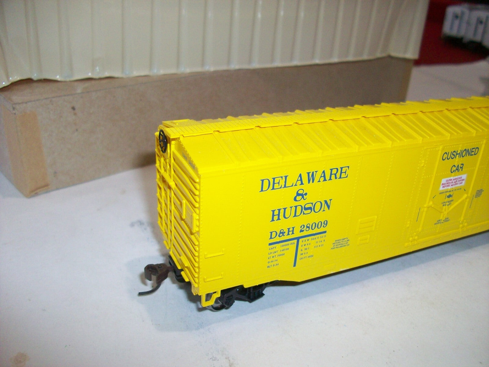 HO Scale Bachmann 18029 50' Plug-Door BoxCAR "Delaware & Hudson"