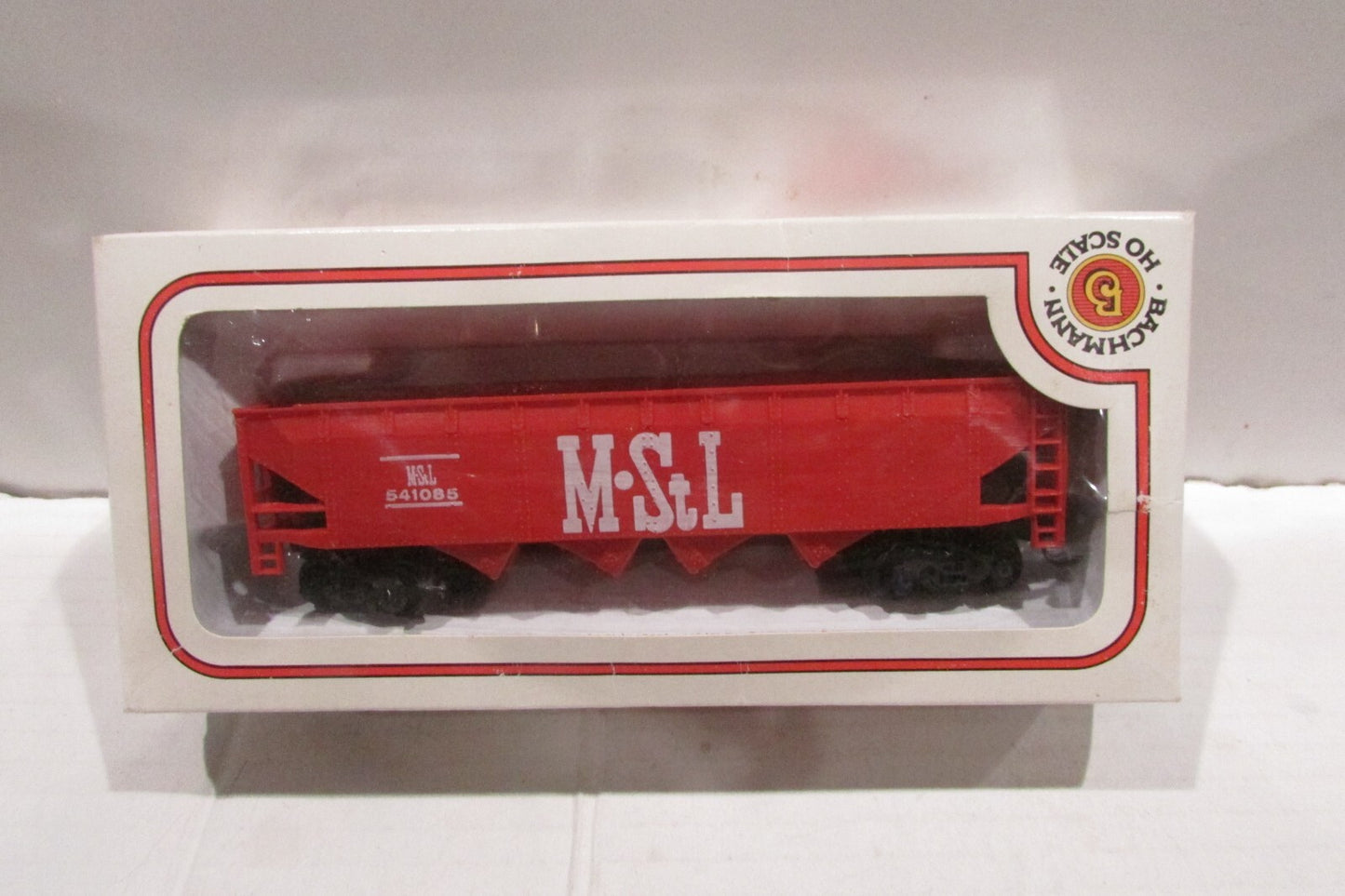 Ho Scale Bachmann 2122 4Bay Hopper M.&St.L #541085