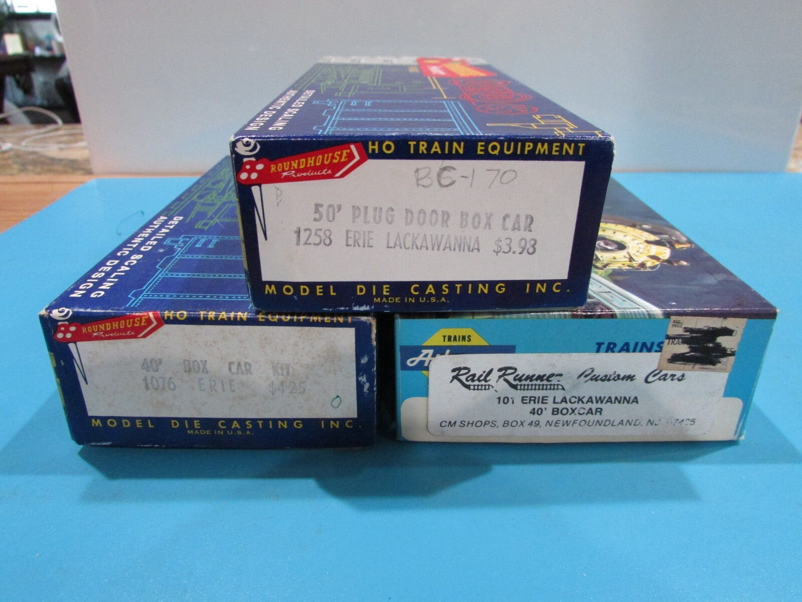 HO Scale Athearn & Roundhouse Assorted Boxcars Kits ERIE Lot#1592