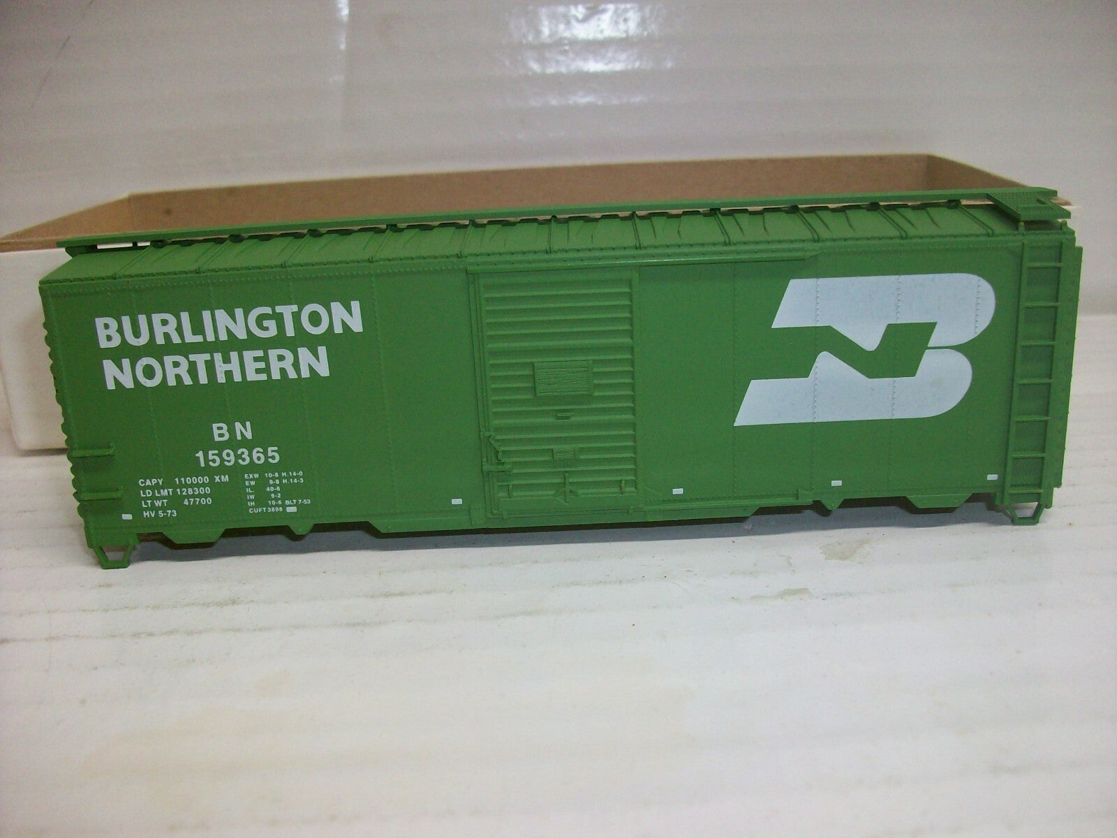 Ho Scale Accurail 3510 Burlington Northern 40' AAR Boxcar Kit  Lot#0427