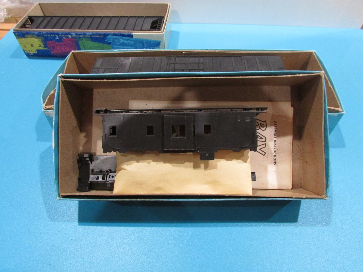 HO Scale Athearn & Roundhouse Undecorated Freight Cars Lot#1799