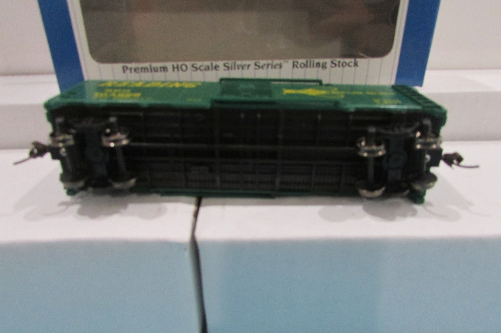 HO Scale Premium (3) Bachmann Silver Series 17010 40' Box Car READING Lot#4049
