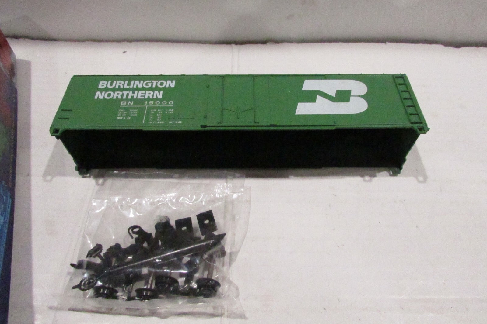 HO Scale RoundHouse 1251 50' Box Car Burlington Northern RH4278