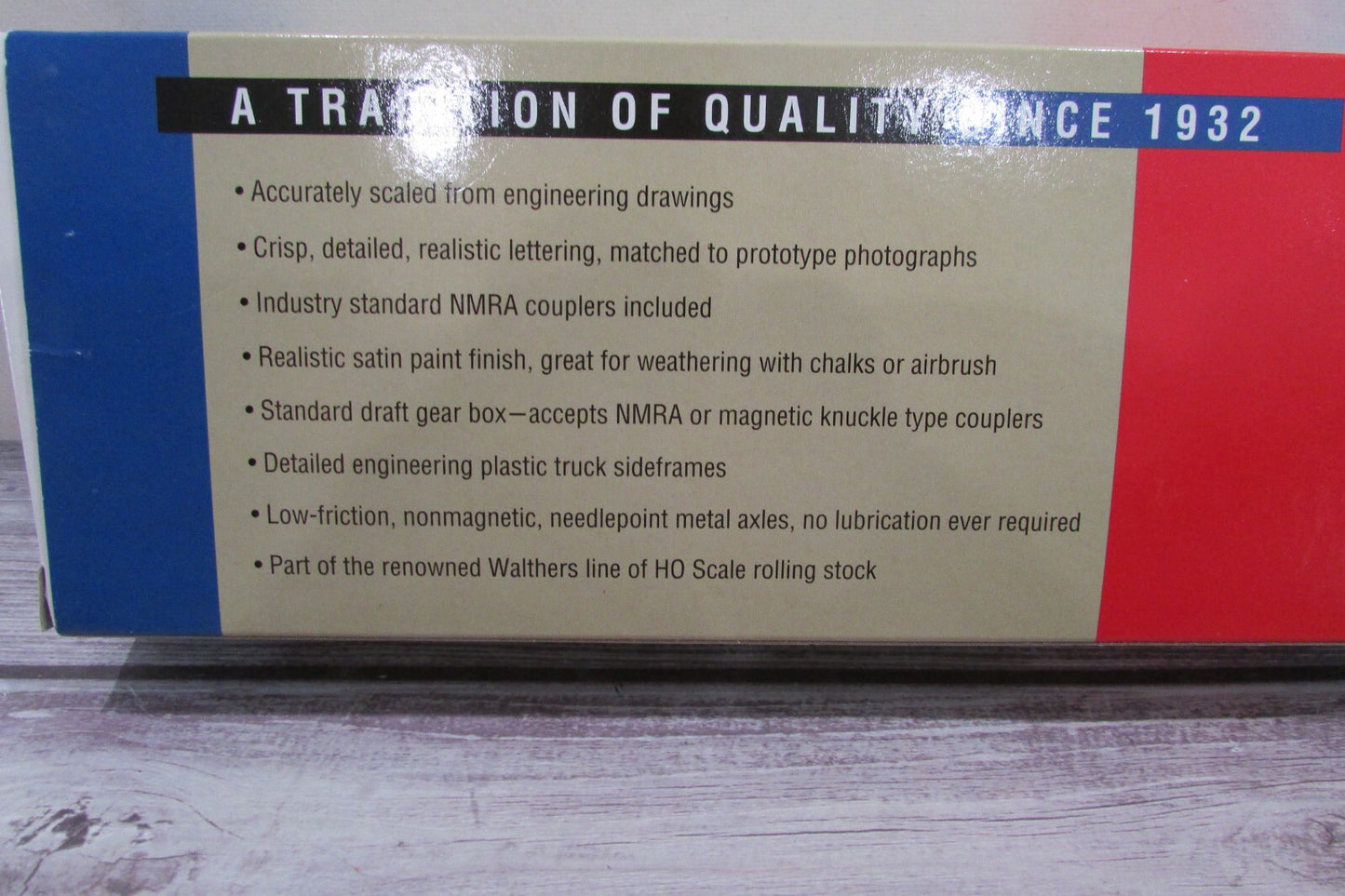 HO Scale Walthers 932-60151 40ft Double Sheathed Reefer w/ Steel Ends PFE #66759