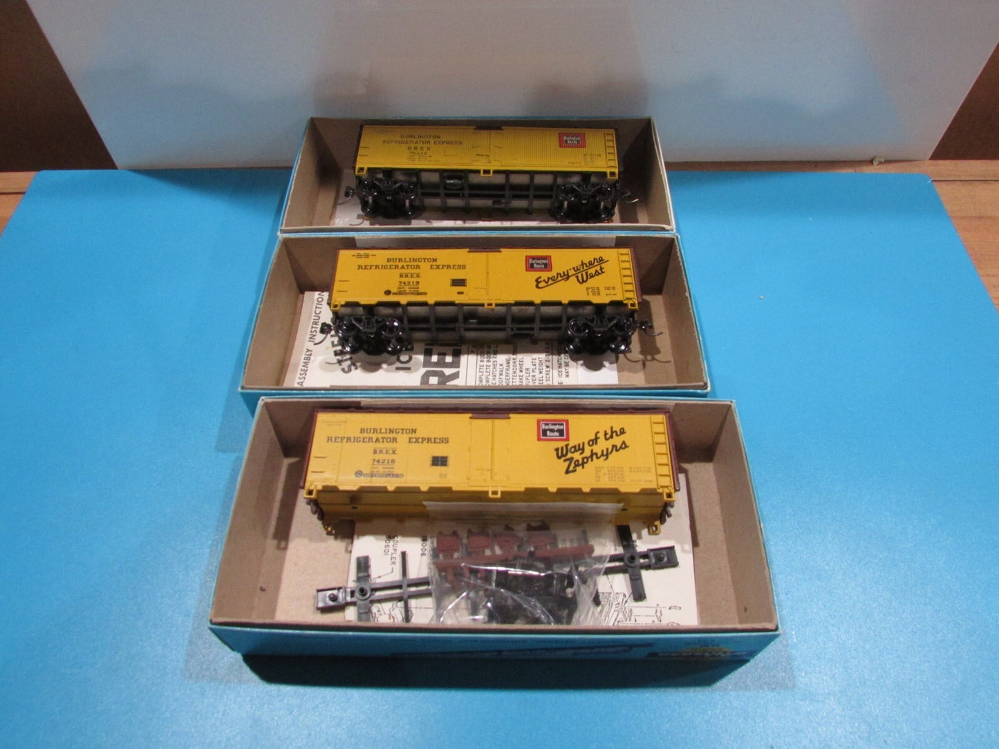 HO Scale Athearn(3) 40FT WD Reefer Cars Burlington Lot#0964