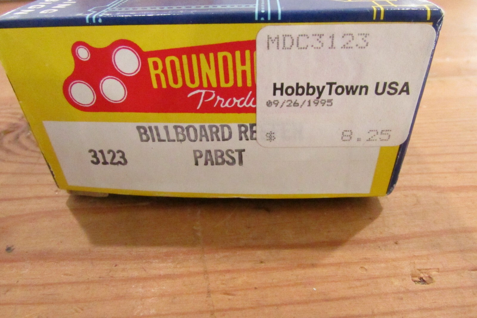 HO Scale RoundHouse 3123 Billboard Reefer Kit PABST RH4342