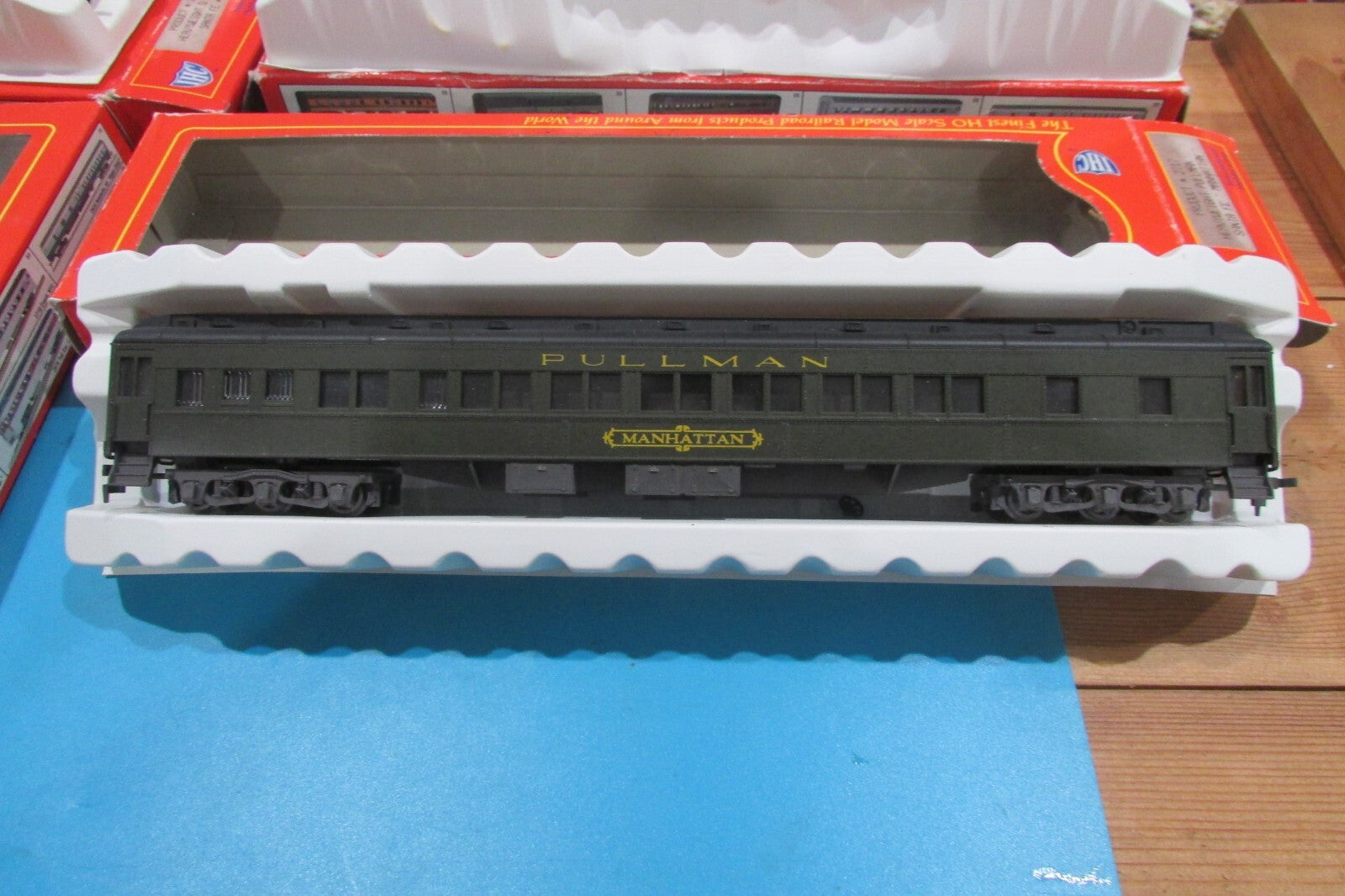 HO Scale IHC (5)Santa Fe Assorted Passenger Cars Lot#2728