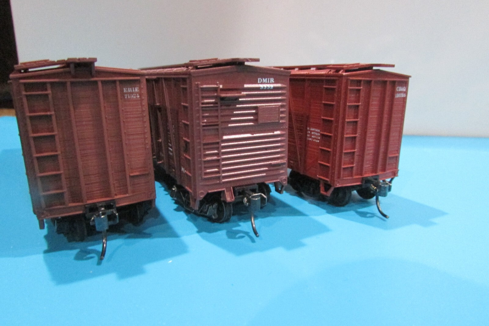 Ho Scale (3)Accurail Assorted Freigh Cars Lot#0688