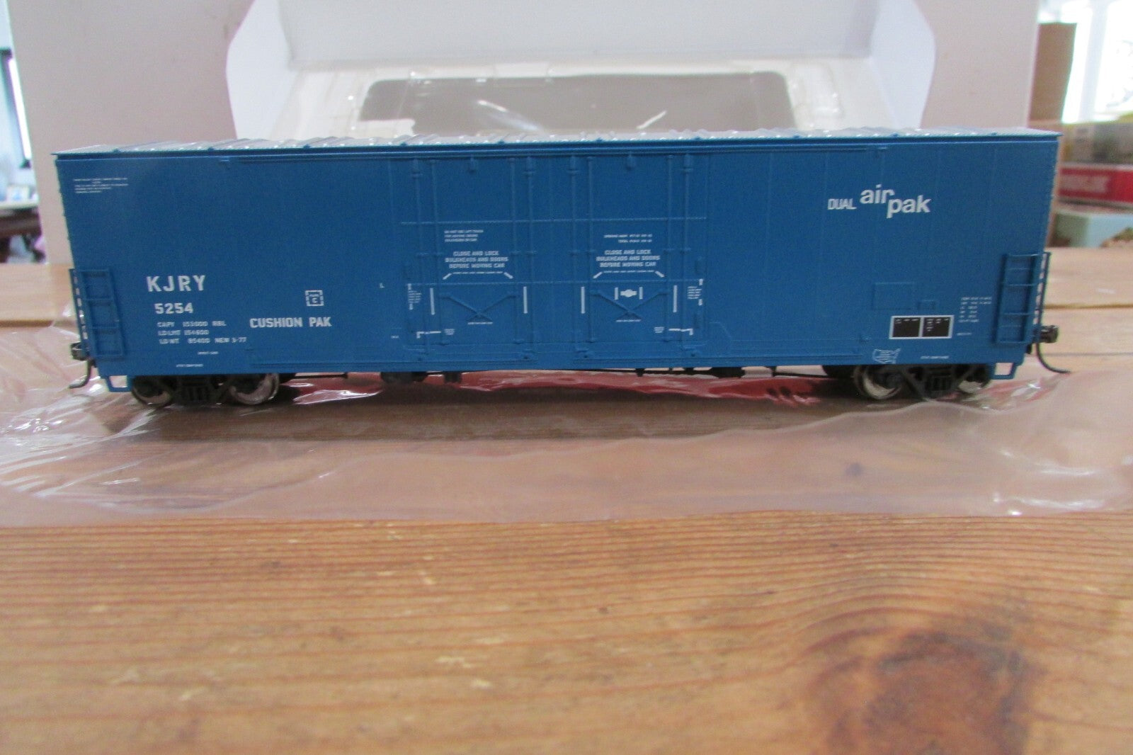 HO Scale Atlas 20-000-109 Evans 53 DPD Box Car  A4596